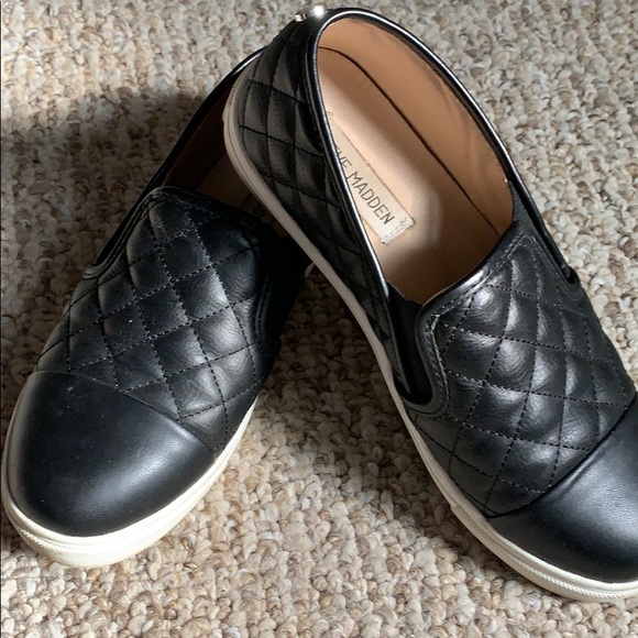 steve madden quilted slip on